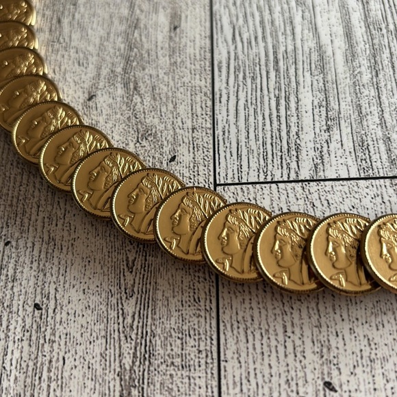 Vintage Gold Toned Roman Grecian Style Face Expandable Stretch Belt conch - Picture 3 of 8